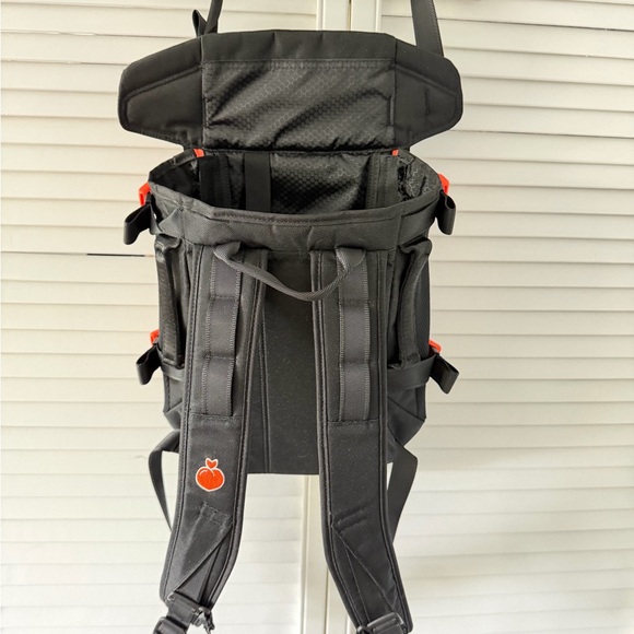 🐾 Little Chonk “Maxine One” Dog Backpack – Bark After Dark Black - Picture 2 of 6